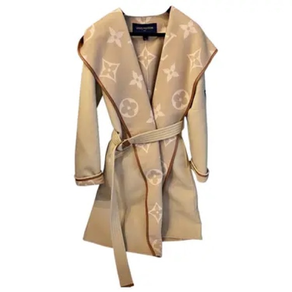 Wonderful Louis Vuitton capeIn wool and cashmereWith hoodSize S. - Picture 11 of 11